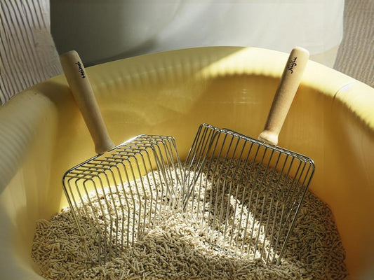 Metal cat litter scoop, a durable and efficient new choice for pet cleaning